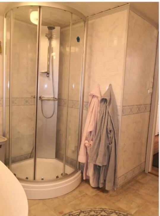 Sentral Studioleilighet Ved Stranden Og Hvalsenter Nb Ma Vaskes Etter Endt Leie Eller Betale Rengjoringshjelpen 500 Kr Andenes Exterior foto